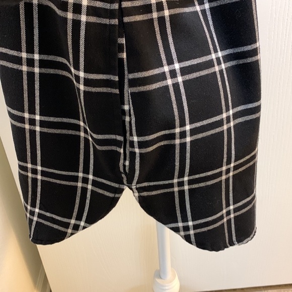 JACHS GIRLFRIEND FLANNEL BUTTON UP - Picture 5 of 9